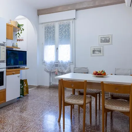 Housmart Galeotti 16 דירה
